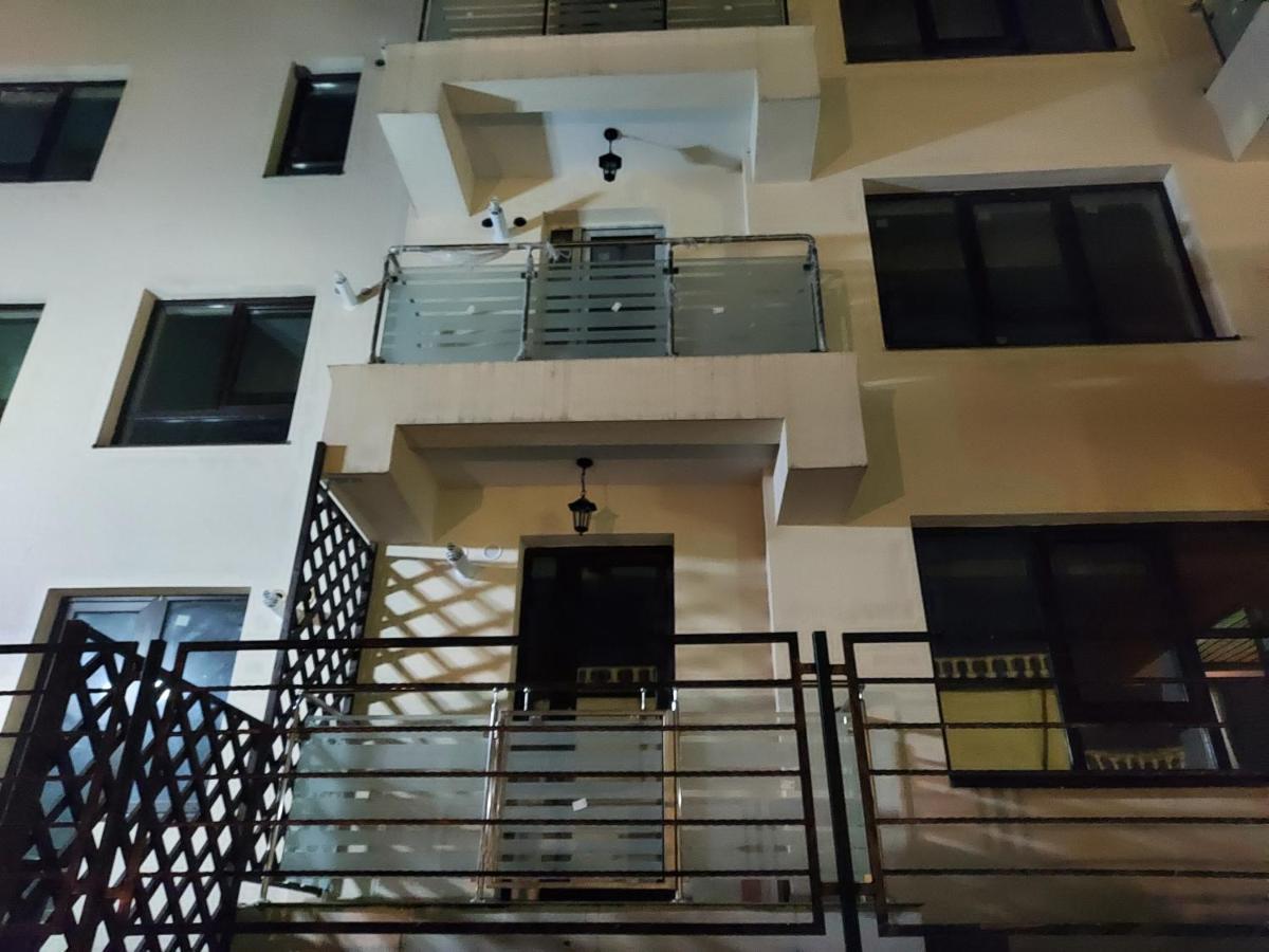 Bya Luxury Apartment Valea Lupului  ภายนอก รูปภาพ