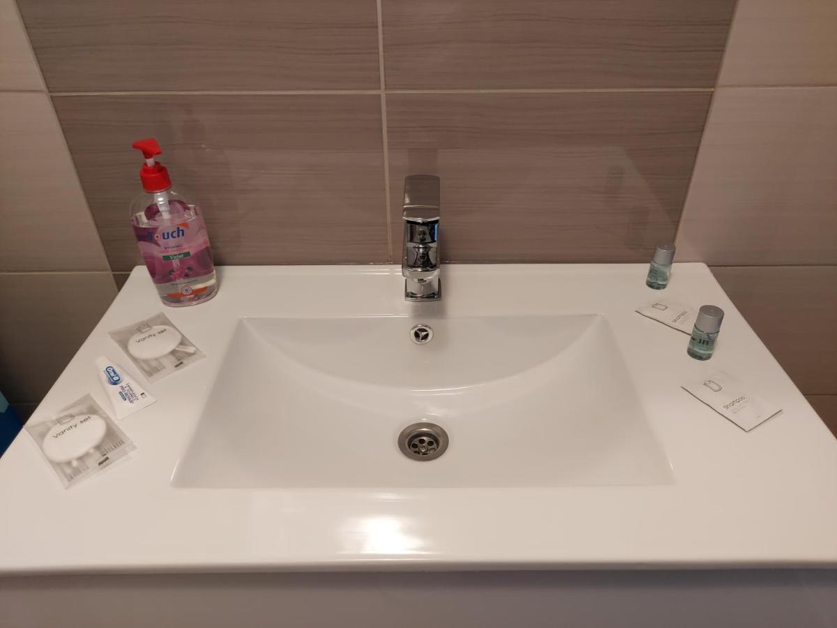 Bya Luxury Apartment Valea Lupului  ภายนอก รูปภาพ