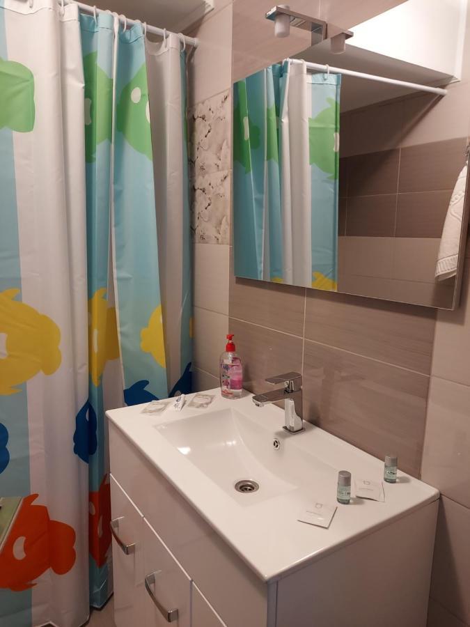 Bya Luxury Apartment Valea Lupului  ภายนอก รูปภาพ